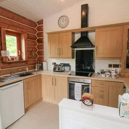 The Log At Irton Manor * 스카버러