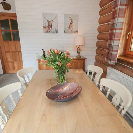 The Log At Irton Manor 펜션